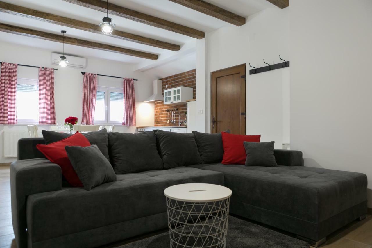 Apartamento House Smolcic Otočac Exterior foto