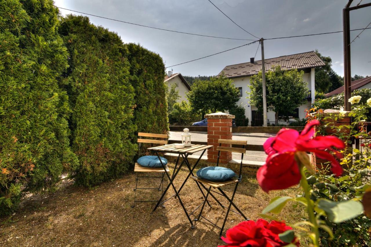 Apartamento House Smolcic Otočac Exterior foto